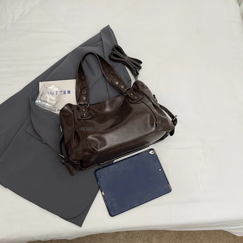 1 Piece Women's Pure Color Pu Retro Large Capacity Shoulder Tote Bag